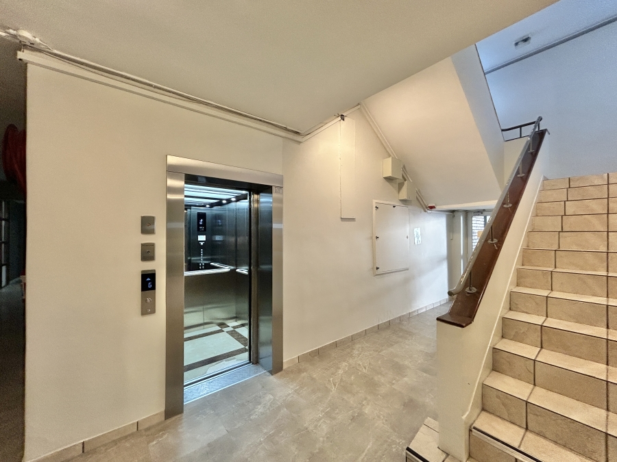 To Let Commercial Property for Rent in Claremont Western Cape